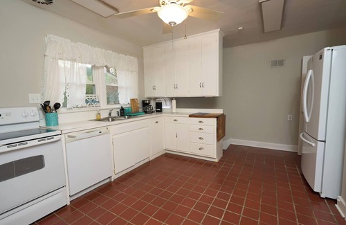 Rocky Mount House | Comfortable Waterfront living in Rocky Mount