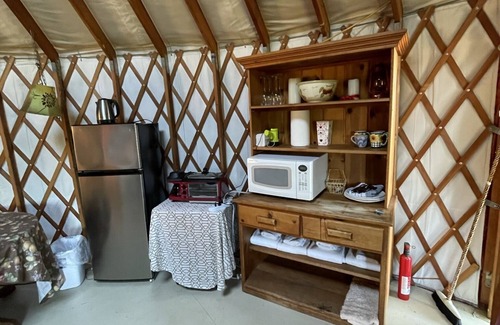 Adelma Beach Cabin | Comfortable Yurt