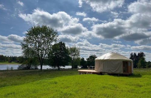 Verneuil Cabin | Comfortable yurt with lake view.