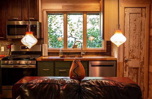 Mentone Cabin | Comfortably Chic Loft-Style, Pet Friendly, Mentone's Favorite Couple's Retreat