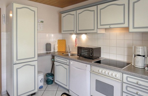 Niederburg Apartment | Comfortably furnished vacation apartment on the second floor on the outskirts of Niederburg, 50 mete