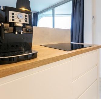 Puteaux House | Comfortion Norma - Suite de luxe avec vue sur la Tour Eiffel