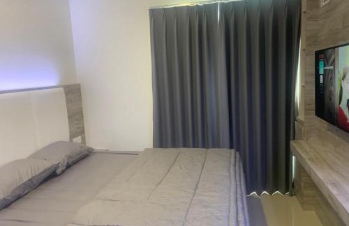 Lubuk Baja Apartment | COMFORTSTAY-Citra Plaza Nagoya #31-06 Sea View