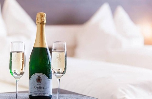 Schweich Bed & Breakfast | Comfortzimmer Klein - Gästehaus-gasthof "wein im Turm"