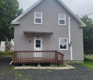 Edmundston Apartment | Comfy 1 bdrm apartment close to highway