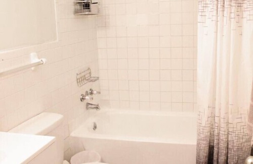 Miamisburg Apartment | Comfy 1-Bedroom Safe Area