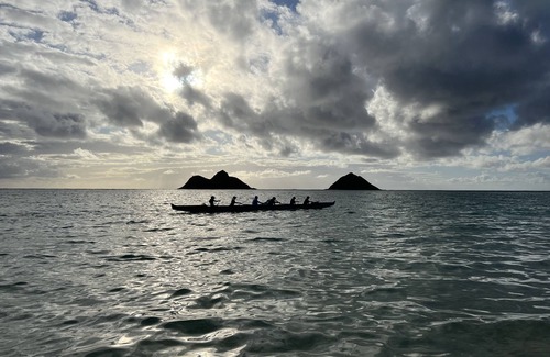 Lanikai House | Comfy 1 bedroom steps to white sand beach