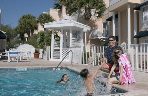 Chandler Park Condo | Comfy 1 bedroom Patio unit at Royal Mansions