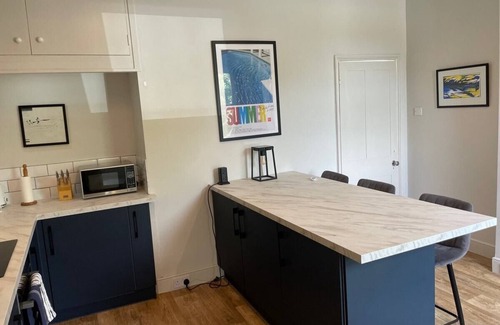 Alderley Edge Apartment | Comfy 1BD Retreat in the Heart of Alderley Edge