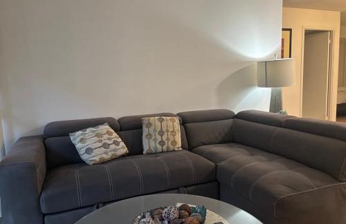 CityPlace Apartment | Comfy 1Bdrm plus Den 3 real beds