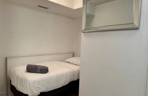 CityPlace Apartment | Comfy 1Bdrm plus Den 3 real beds