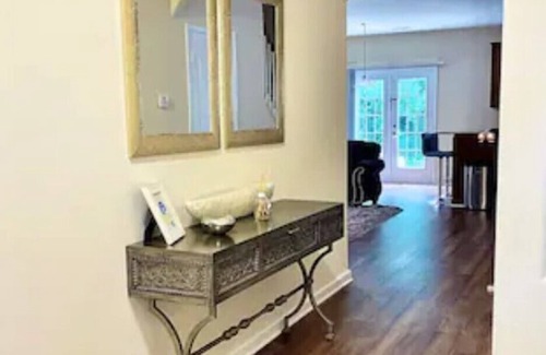 Bermuda House | Comfy 2-bedroom 1.5 Bath in a Beautiful community