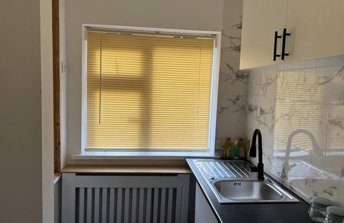 Stonnall Apartment | Comfy 2-Bedroom Apartment