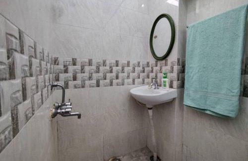 Bengaluru Apartment | Comfy 2-bedroom House in Sanjaynagar, Bengaluru