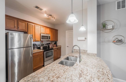 Westerville Apartment | Comfy 2 Bedroom King Bed Apartment Near Polaris