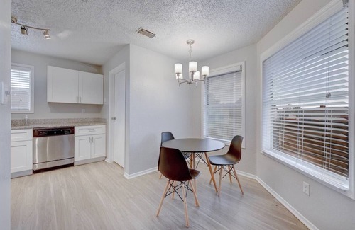 Milwood Apartment | Comfy 2BD Apt | Austin Texas