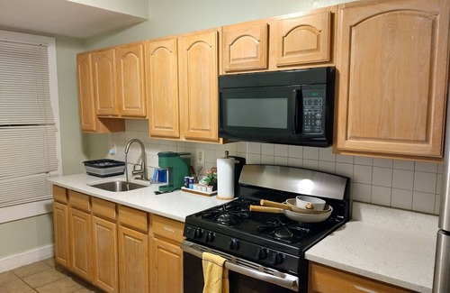 Midtown Village Apartment | Comfy 2beds-1bedroom at center city