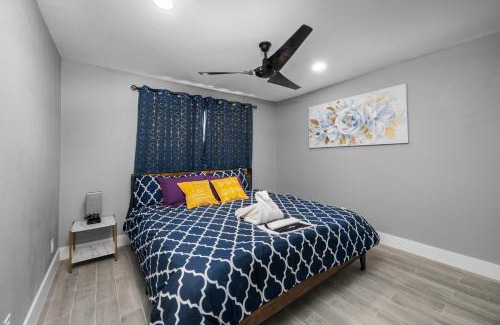 Houston Heights Apartment | Comfy 2BR in Prime Spot with Free Parking and Pool