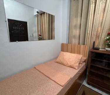 Virac Apartment | Comfy 2Single Beds Unit, with Wifi, Free Parking at Sonia's Island Stay