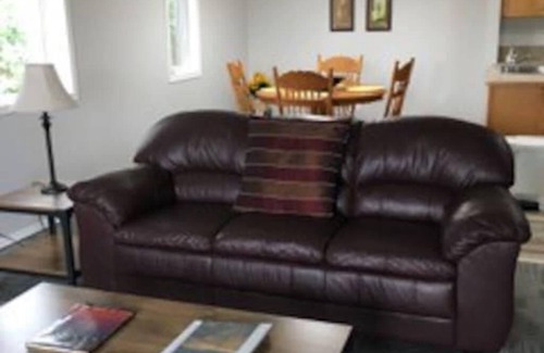 South Lethbridge Condo | Comfy 3 bedroom apartment in South Lethbridge #2