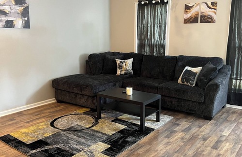 Woodfield House | Comfy 3-bedroom townhome near Fort Jackson & USC.