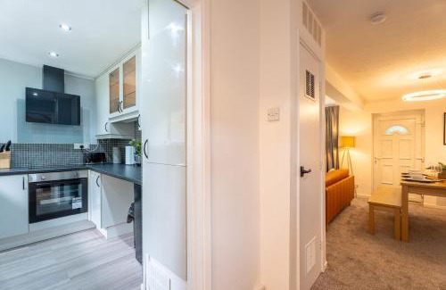 Roundhay House | Comfy 3 BR with Sofa Bed Near Roundhay