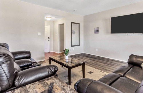 Royse City House | Comfy 3B-2BR House Close to the Lake & Rockwall!