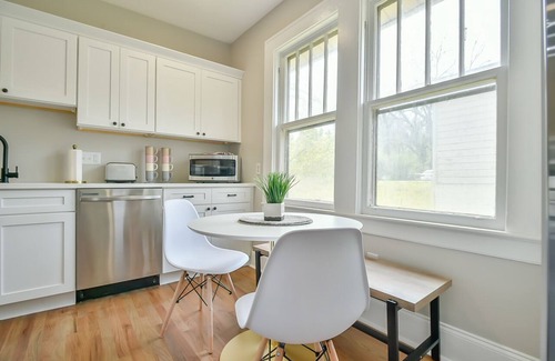 East Durham House | Comfy 6 Bedroom home w/two living spaces close to downtown!