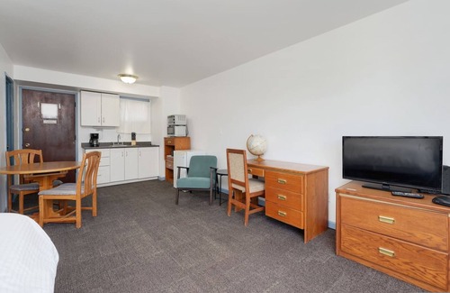 James Bay Apartment | Comfy and Cozy Studio