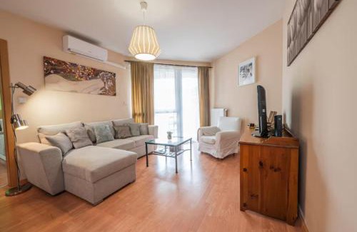 Istvanmezo Apartment | Comfy apartment at Puskas Stadion with balcony