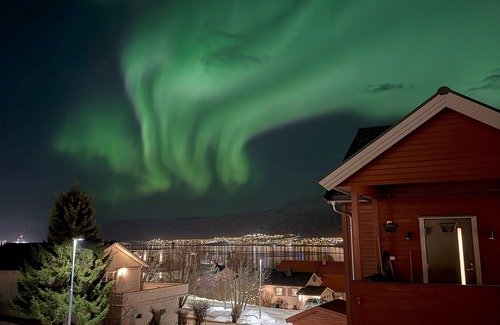 Tromso Apartment | Comfy apartment, parking and EV charging