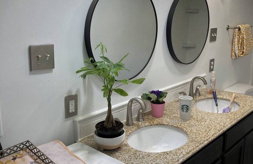 Chico Cottage | Comfy Boho bungalow . Hidden away and private.