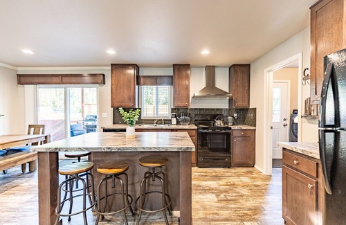 Jordan Road-Canyon Creek House | Comfy/Bright/Executive 🏡 Ideal for mid term stays