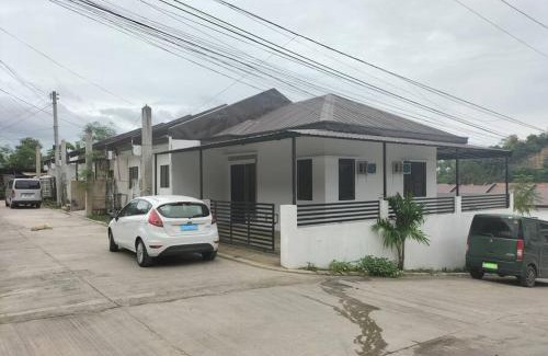 Mandaue House | comfy bungalow near ateneo de cebu