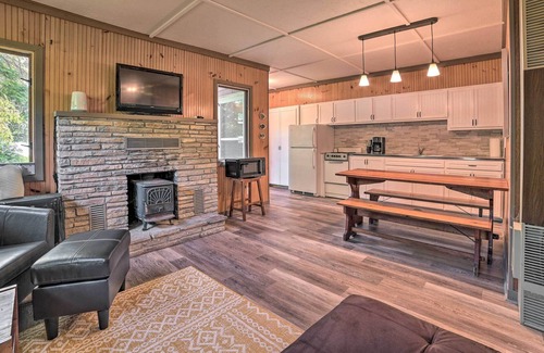 Brutus Cottage | Comfy Burt Lake Abode - On-Site Lake Access!