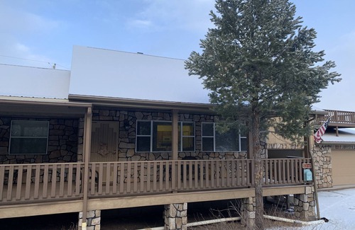 Springerville Cabin | Comfy Cabin Retreat
