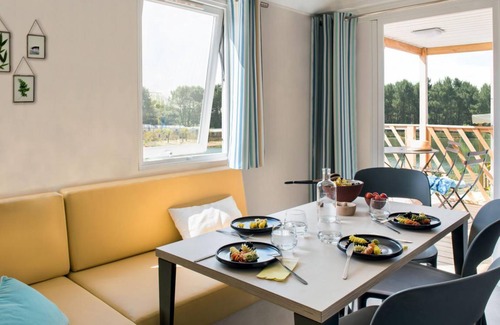 Wechelderzande Villa | Comfy chalet with deck, in the Antwerp Kempen