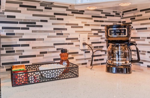 Turtle Creek Apartment | Comfy Chic Dallas Stay