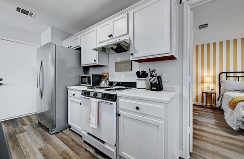 Austin House | Comfy & Classy Boutique Home - New Owner