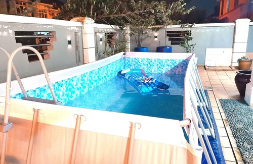Sekudai House | Comfy Corner House 4BR @10 mins legoland 10-16pax