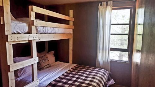 Carling House | Comfy Cottage in Georgian Bay - Rockwood #4