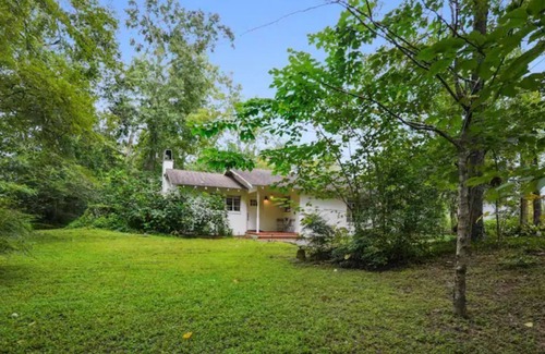 South Baton Rouge Cottage | Comfy Cottage Retreat near LSU/Health District