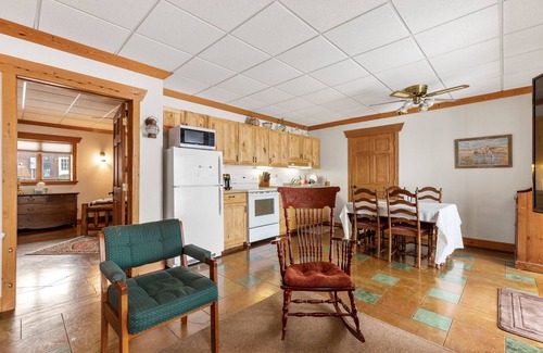 Bozeman Condo | Comfy Country Condo (West) on 10 Acres between Bozeman & Big Sky