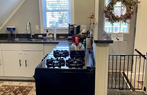 River Forest House | Comfy Cozy 2BR Home Away from Home