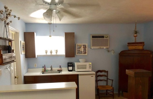 Houston Apartment | *Comfy Cozy* above garage apt w/private patio-NW Houston