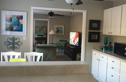 Roswell House | Comfy, Cozy, Bright home in heart of Roswell-Walk to Canton St.-Pet Friendly!