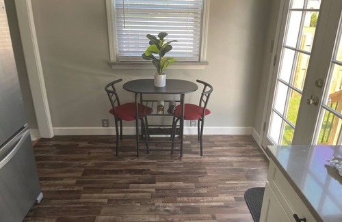 Ypsilanti House | Comfy, Cozy & heartwarming dwelling for up to 4.