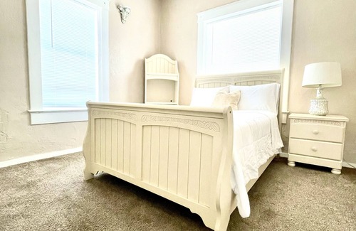 Las Cruces House | Comfy Downtown Las Cruces Stay w/ early check-in