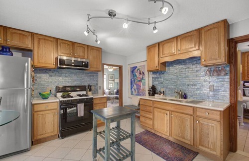 Bottineau House | Comfy Duplex | Close to MOA | Free Parking