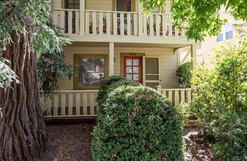 Piedmont Avenue Apartment | Comfy Family-Friendly 2BR Near Piedmont w/Parking